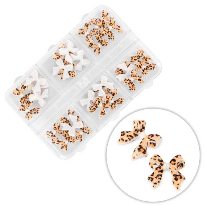 Kasetka z ozdobami kokardki 3D Molly Nails panterka 45 sztuk