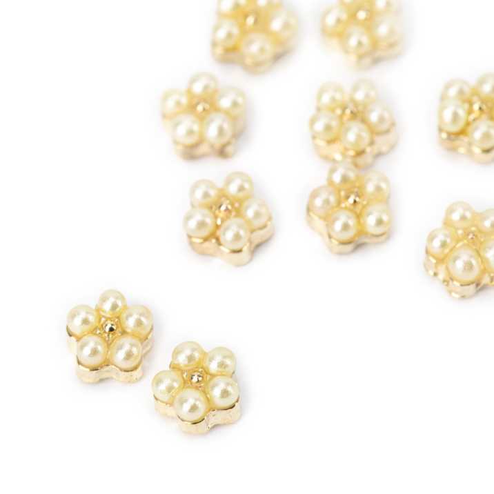 Ozdoby do paznokci kwiatki perłowe 3D Molly Nails Nr 1 10 szt