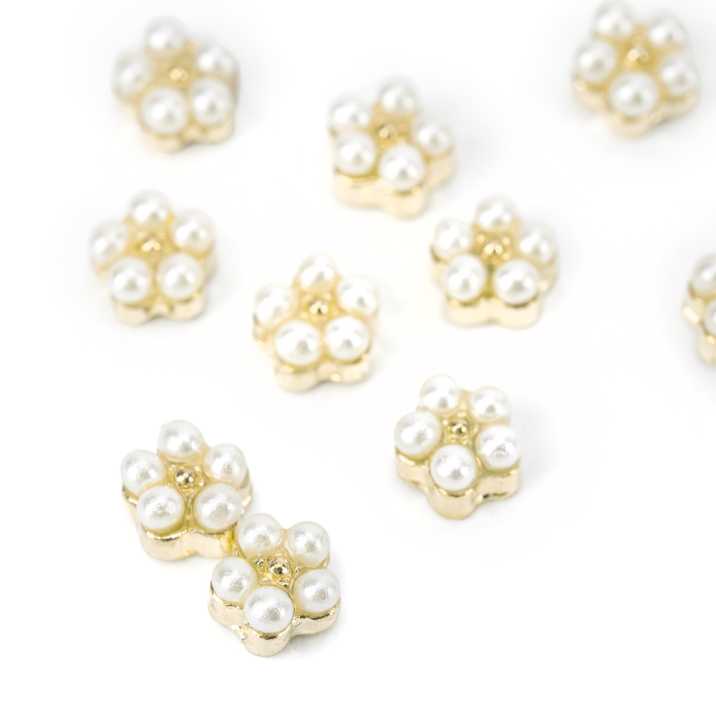 Ozdoby do paznokci kwiatki perłowe 3D Molly Nails Nr 3 10 szt