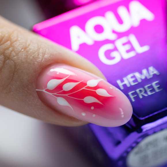 Aqua Gel MollyLac: Żel do zdobień na mokro dla profesjonalnych stylizacji paznokci